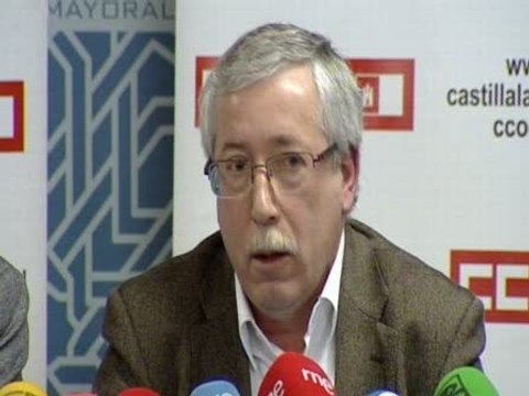 Toxo insta a Rajoy a convocar a los agentes sociales