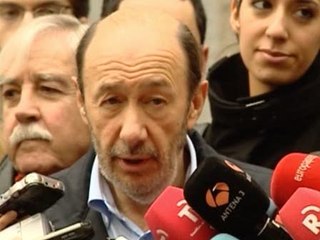 Rubalcaba dice que cuantos más candidatos "mejor"