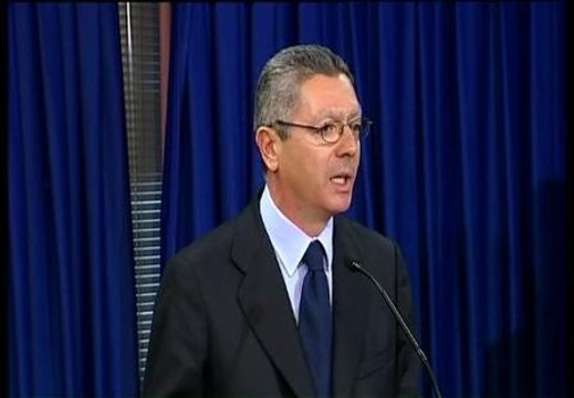 Gallardón asegura que no habrá indultos generales a presos de ETA