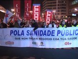 Miles de personas se manifiestan contra los recortes en la Sanidad gallega