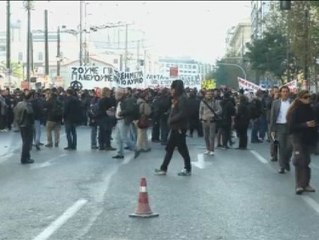 Violentos enfrentamientos en Atenas entre policía y estudiantes