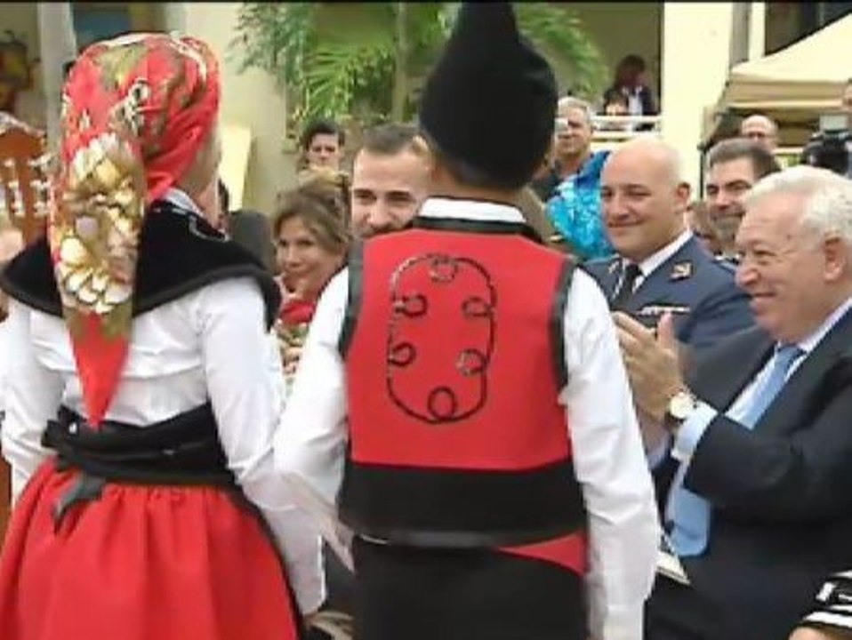 Exteriores envía un argumentario a las embajadas españolas contra la consulta de Mas