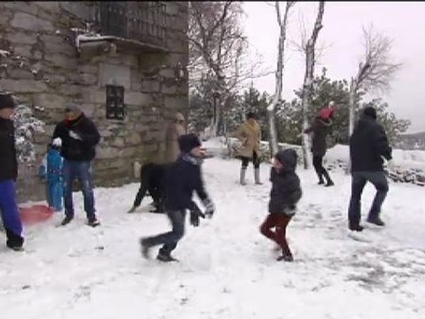 La nieve tiñe de blanco la Navidad gallega
