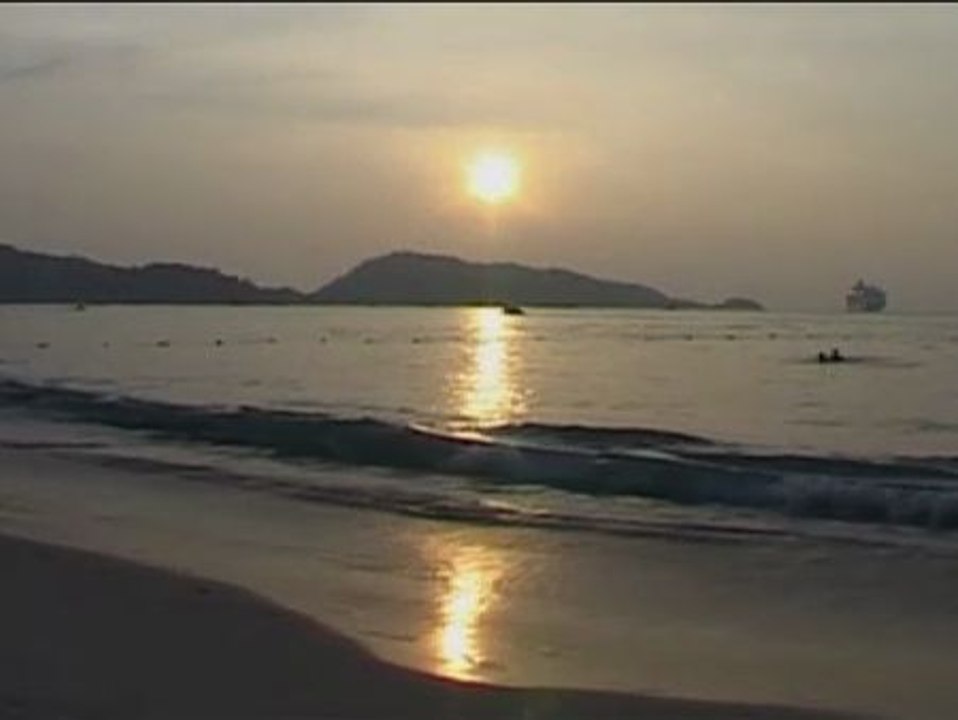 Ceremonias de duelo por las víctimas del tsunami de Asia