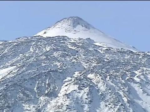 Tenerife presume de vistas con su Teide nevado