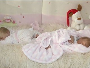 Una empresa navarra vende muñecos idénticos a bebés