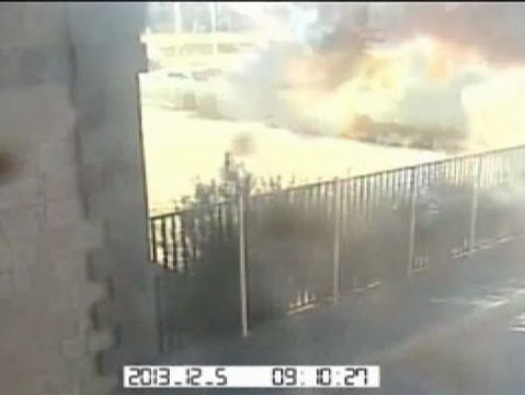 El atentado contra el Ministerio de Defensa yemení, en imágenes