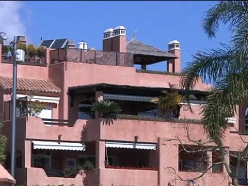 La mujer del presidente de la Comunidad de Madrid imputada por delitos de hacienda y blanqueo