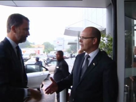El Príncipe Felipe y Rajoy presiden la delegación española en el funeral de Mandela en el Soccer City