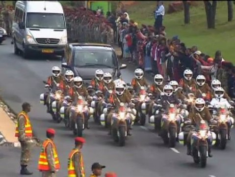 La capilla ardiente de Mandela, abierta al público en Pretoria