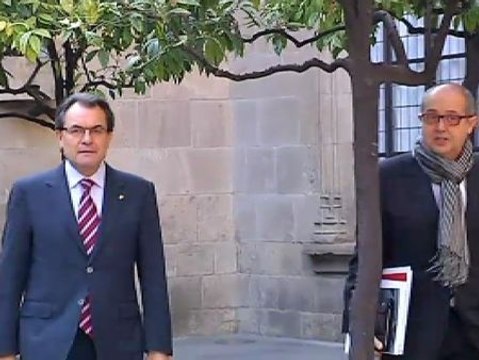 La Generalitat niega que haya pactado la pregunta con Iniciativa y con Unió