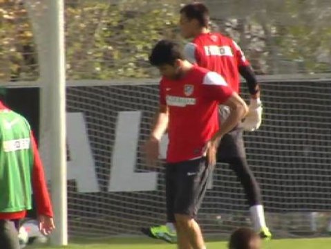 Diego Costa da el susto en el entrenamiento
