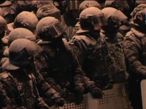 La policía ucraniana lanza una ofensiva contra los manifestantes