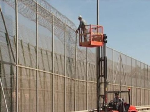 Rajoy aún no ha tomado una decisión sobre las concertinas