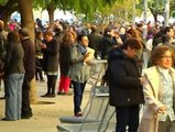 Miles de personas se presentan a unas oposiciones a celador