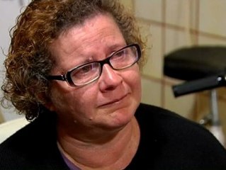 Paralizan el desahucio de una mujer que fue estafada con la titularidad de su casa