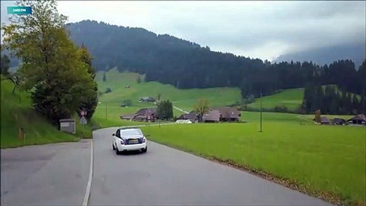 2019 Rolls Royce Phantom vs 2019 Aurus Senat