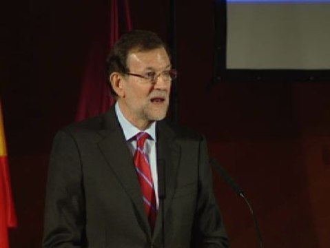 Rajoy: Mientras el paro se cuente por millones, no diré que la crisis ha quedado atrás