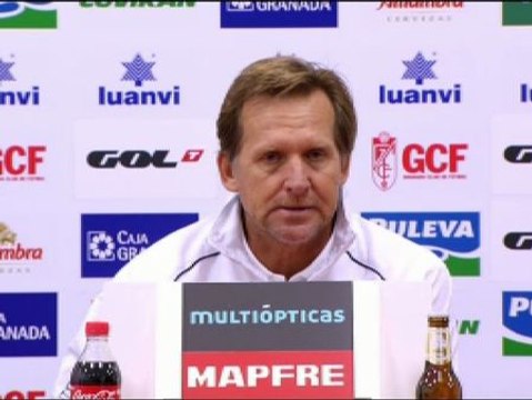 Schuster: Tras el segundo gol bajamos los brazos