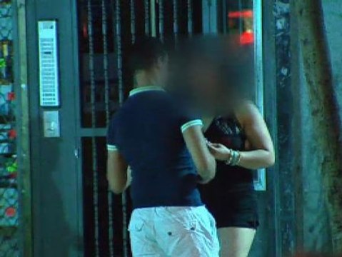 Madrid multará a quienes busquen servicios de prostitución