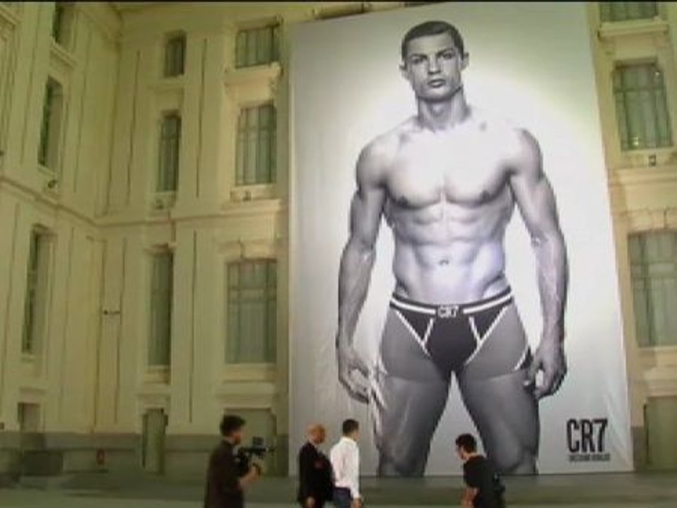 El Ayuntamiento de Madrid deja a Cristiano en calzoncillos