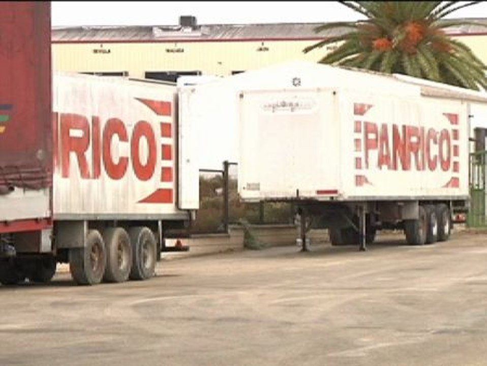 Los 250 trabajadores de Panrico en Puente Genil esperan con incertidumbre la decisión de la empresa