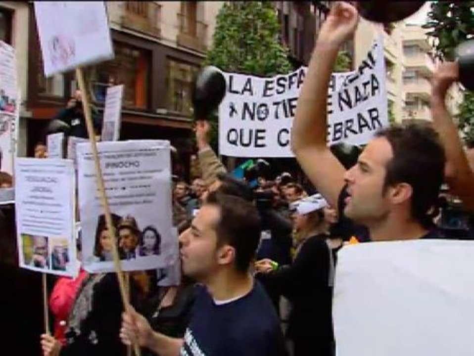 Jornada de protestas antes de la entrega de los premios Príncipe de Asturias en Oviedo