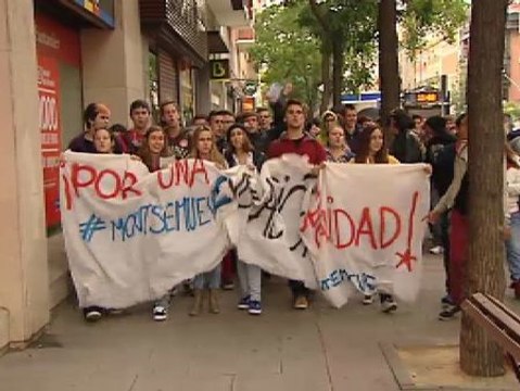 Centenares de piquetes recorren las calles para informar sobre la huelga contra la Ley Wert