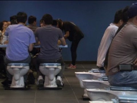 Abre el primer restaurante-wc en Estados Unidos