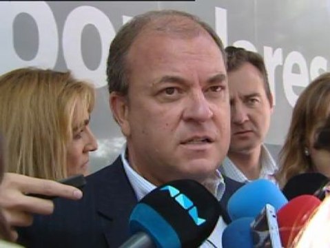 Monago: Me tranquiliza que no va a haber intercambio de cromos con Cataluña