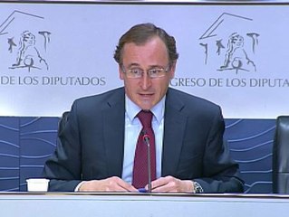 Alonso llama a Mas "jefe de una facción independentista"