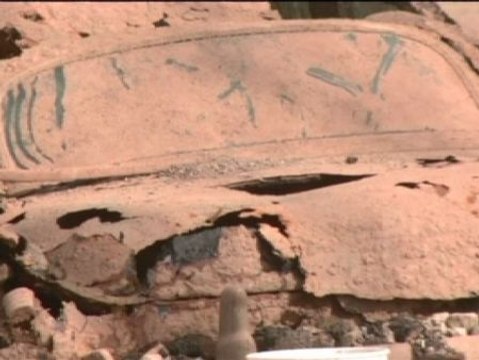 Hallan 2 coches con 6 esqueletos desaparecidos hace 40 años