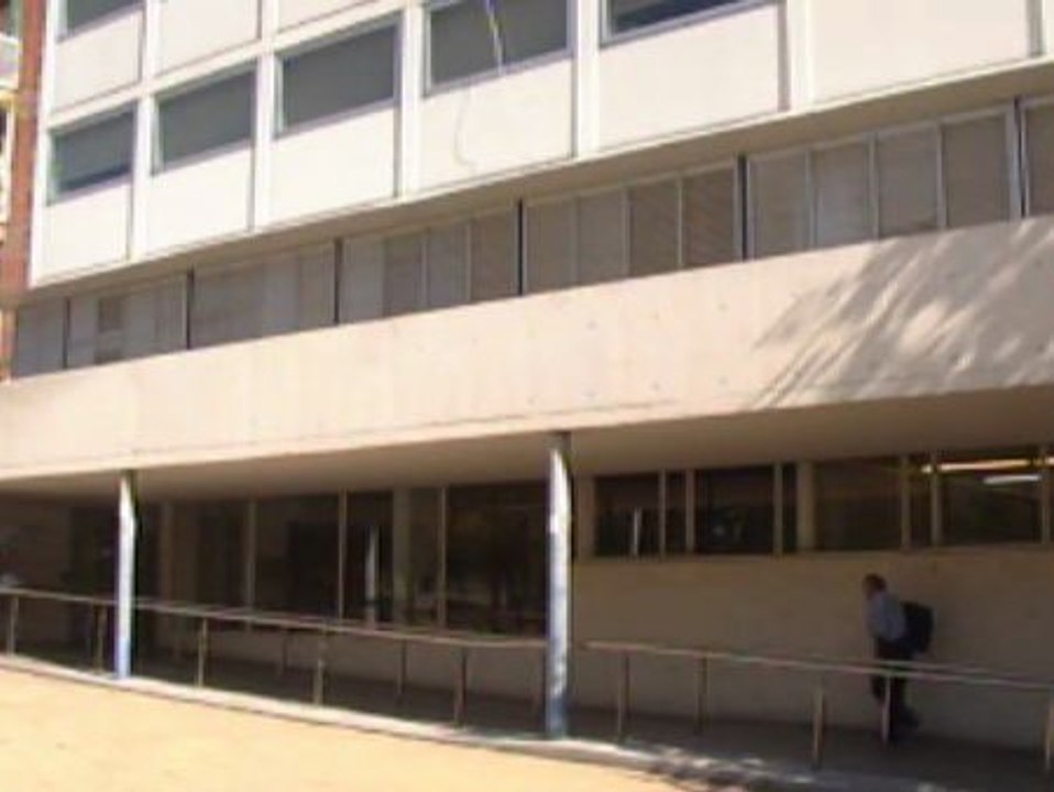 Un ginecólogo de Barcelona acusado de 35 delitos de abusos sexuales