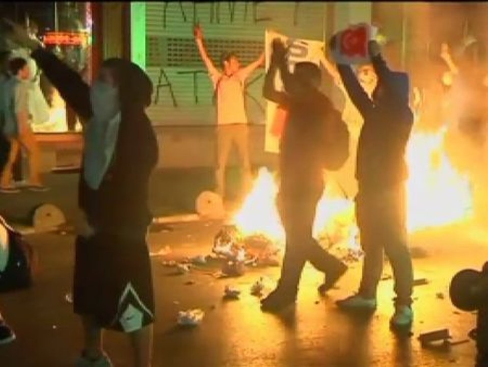 Nueva noche de incidentes en las ciudades turcas