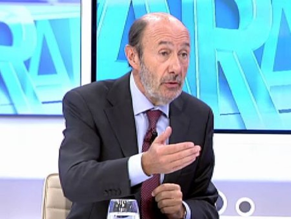 Rubalcaba anuncia que, cuando gobierne, anulará la reforma laboral