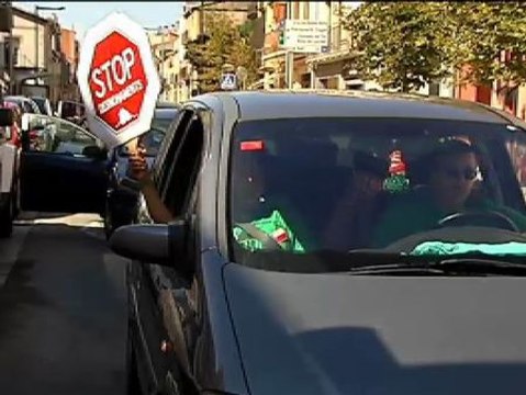 Marcha para evitar el desalojo de varias familias