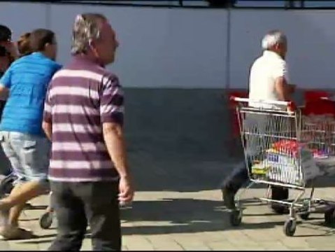 El SAT se lleva diez caros con material escolar de un hipermercado