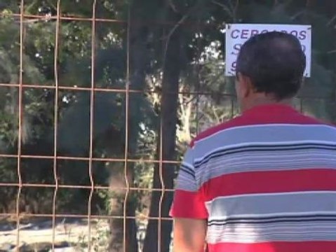 Decenas de parados buscan trabajo en una obra de San Fernando