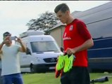 Gareth Bale, muy sonriente en el entrenamiento de la selección de País de Gales