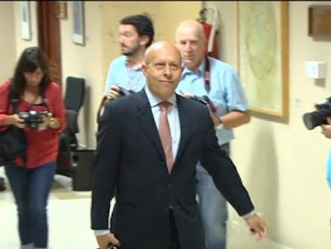 Wert explica su filosofía de becas: Dar más a quien menos tiene y dar más a quien más se esfuerza