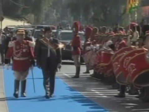 Morales arremete contra España y EEUU en su fiesta de la Independencia