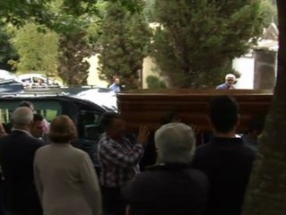 Ceremonia sencilla en la despedida de Rosalía Mera