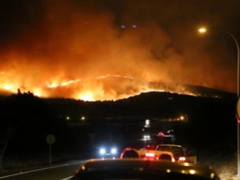 Más de 100 personas evacuadas por un incendio en Mallorca