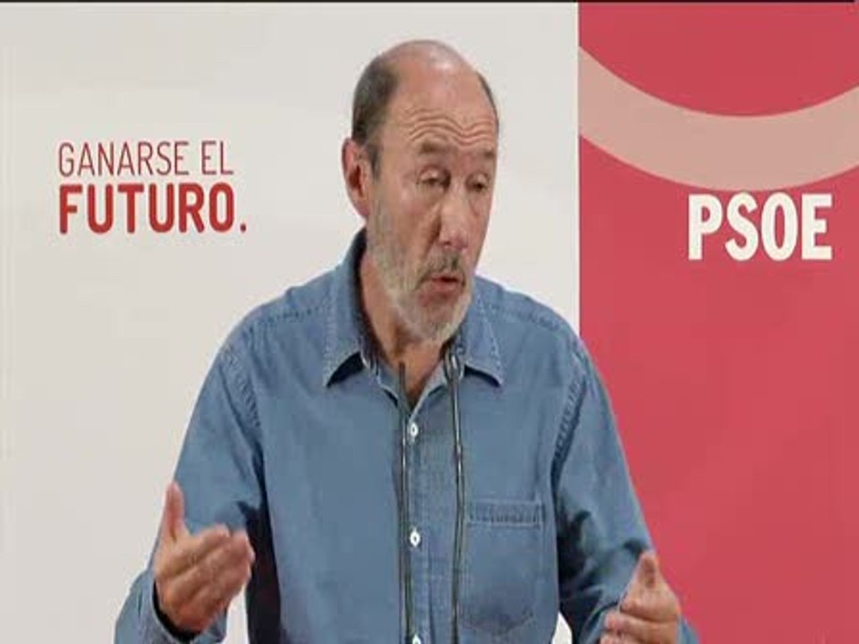 Rubalcaba: "Cobran sobresueldos de dinero tan negro como el carbón de Asturias"