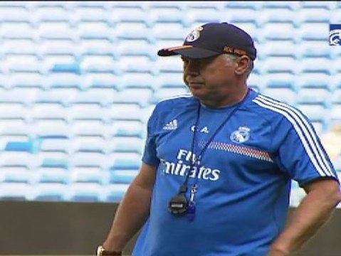 El Real Madrid se entrena en el Santiago Bernabéu