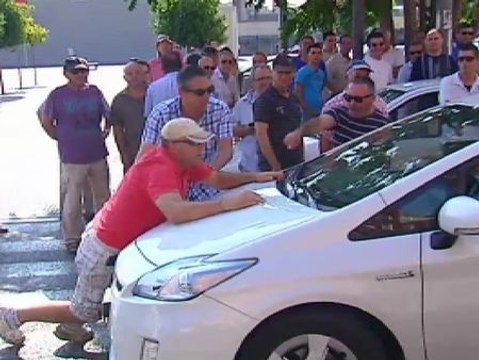 Huelga de taxistas en Valencia para lograr mejoras en el sector