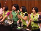 Opositores antinucleares se atrincheran en el parlamento de Taiwán