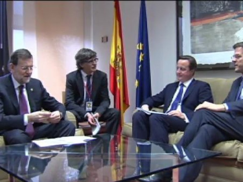 Rajoy y Cameron hablar por teléfono sobre el conflicto de Gibraltar