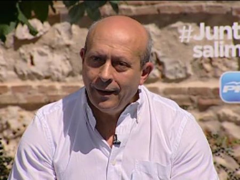 Wert carga contra los que critican la LOMCE "sin habérsela leído"