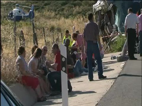 Nueve fallecidos en un accidente de autobús